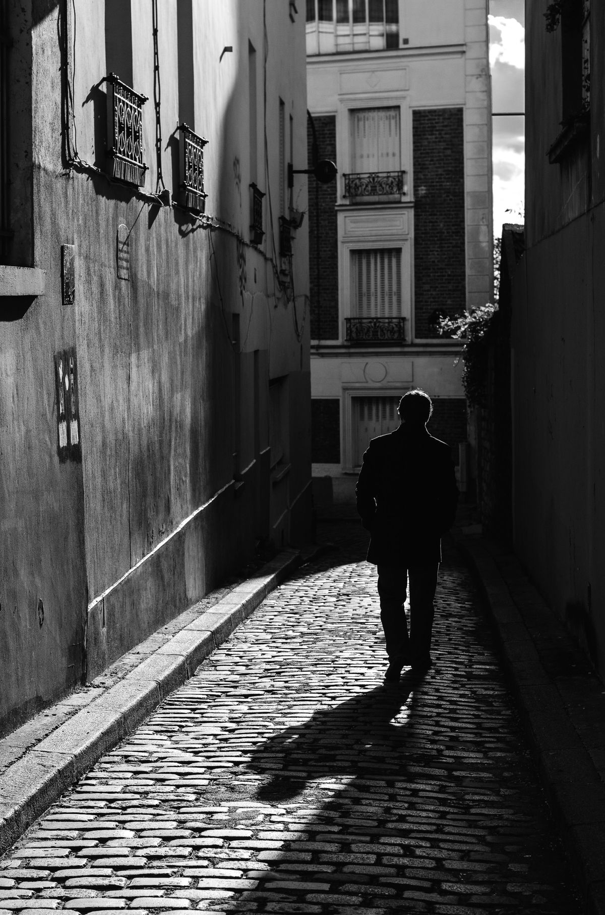 Photo prise au détour d'une rue dans Paris.