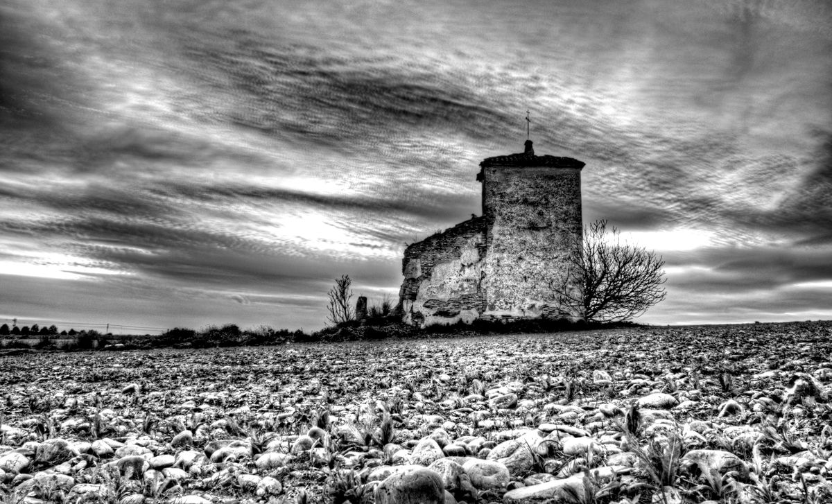 Arquitectura Muerta...Molino Abandonado en la campiña, Córdoba (España)