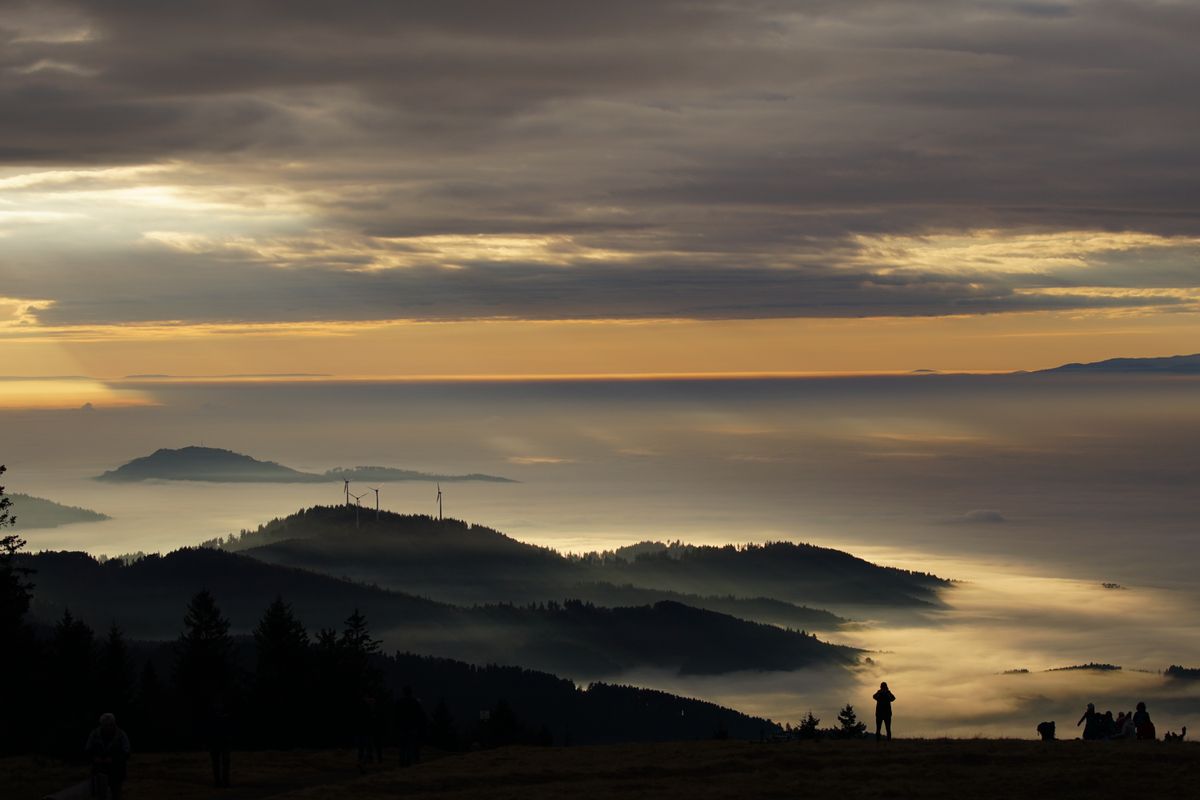 Sonnenuntergang beobachtet vom Kandel, Blick auf den Breisgau