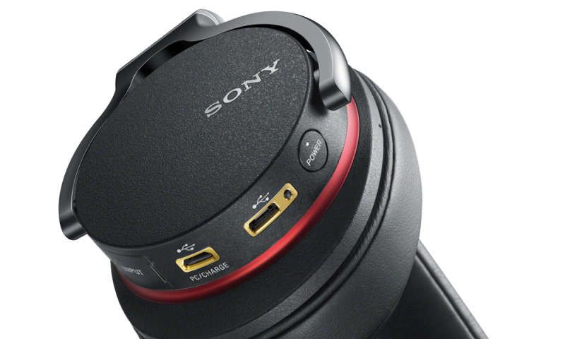 sony-mdr-1adac-pc-charge.jpg