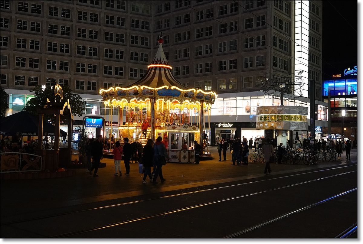 Oktoberfest in Berlin.JPG