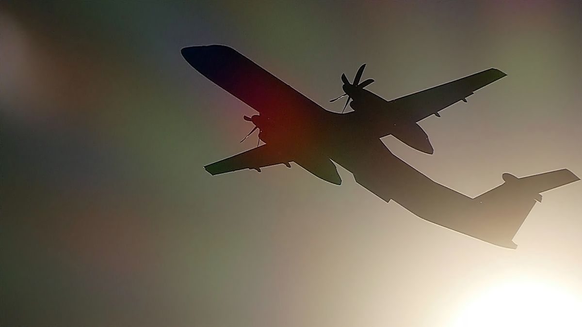 sie startet vom Flughafen Berlin Tegel.JPG