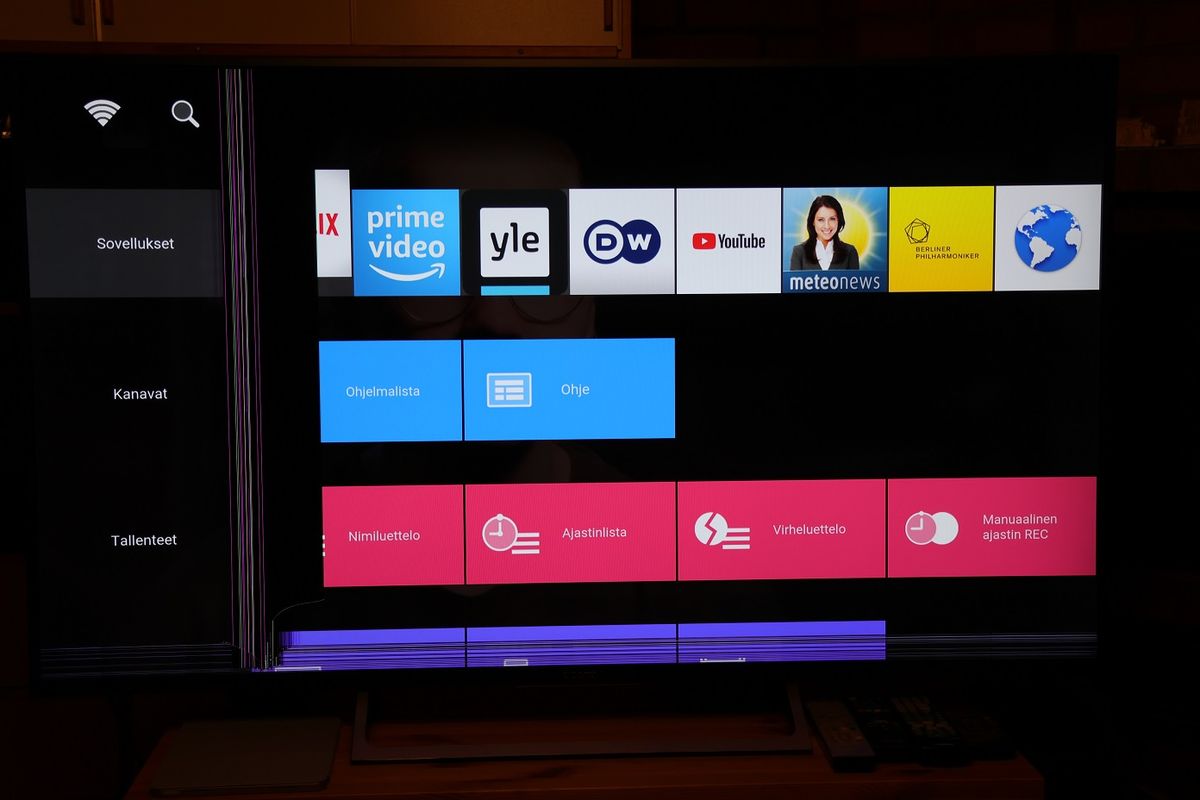 screen with black bar.JPG screen with black bar.JPG