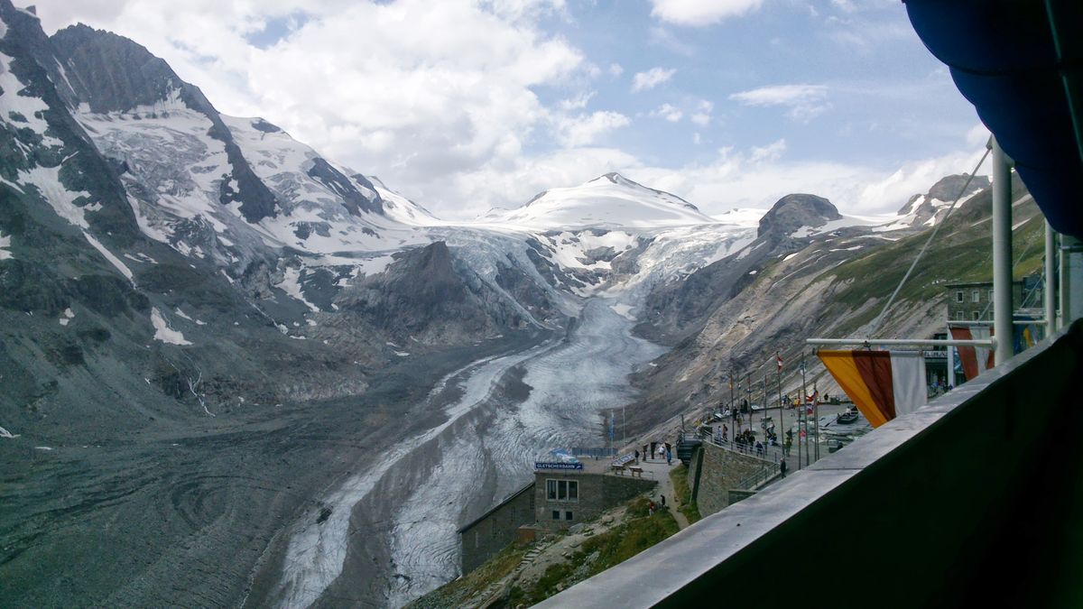 Pasterze Glacier. Glossglockner, Austria